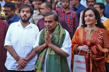 Mukesh Ambani, Nita Ambani. Reliance Industries, RIL