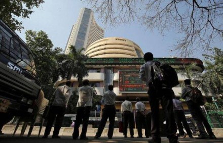 Nifty, Sensex continue to trade weak.
(Image: REUTERS)
