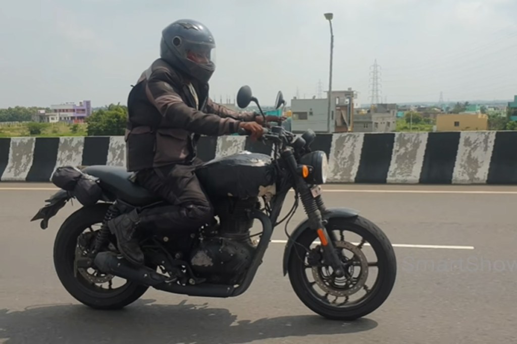 Upcoming Royal Enfield Hunter 350 spotted doing 120 kmph test runs: New details emerge