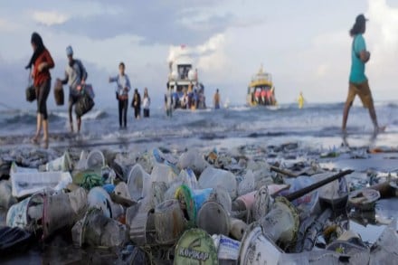 ocean plastic waste