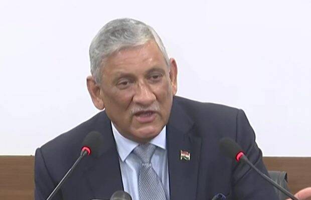 Defence Minister Rajnath Singh expressed his anguish by the sudden demise of Gen Rawat. (File) Defence Minister Rajnath Singh expressed his anguish by the sudden demise of Gen Rawat. (File)
