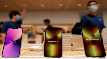 Apple’s lead over its competition is clear barely a couple of months since the launch of the iPhone 13 series. (File/Reuters)