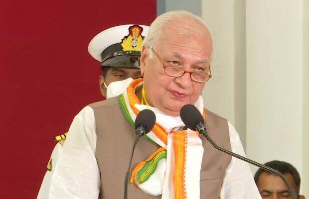 Governor Khan informed that he has already written to the Pinarayi Vijayan government advising him to amend Acts of universities so that he can personally assume the position of Chancellor. Governor Khan informed that he has already written to the Pinarayi Vijayan government advising him to amend Acts of universities so that he can personally assume the position of Chancellor.