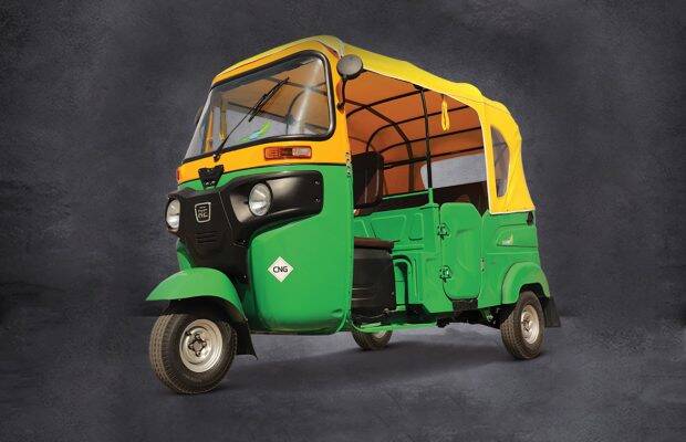 Bajaj RE auto front left