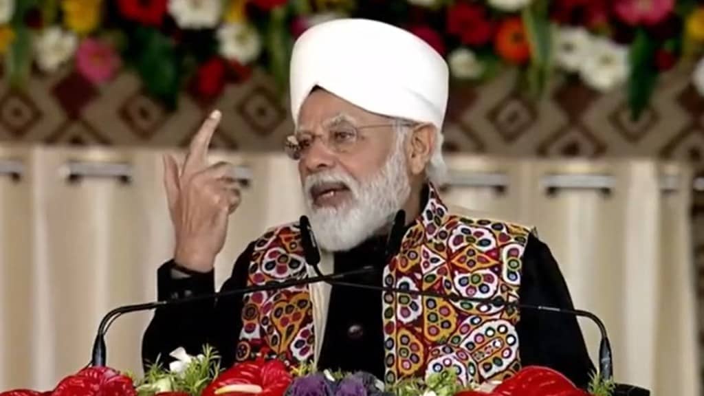 PM Modi said that these people have problems with the development of Purvanchal but the BJP continues to receive the people's blessings as the opposition's anger touches the sky.