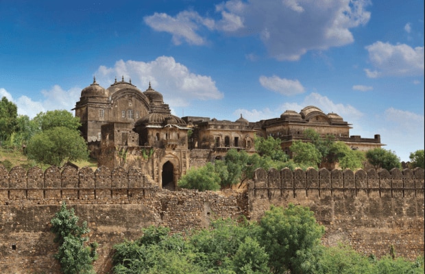 Victrina wedding, Vicky Kaushal Katrina Kaif wedding, Barwara Fort, Chauth ka Barwaka , Sawai Madhopue district, Barwara fort room rent