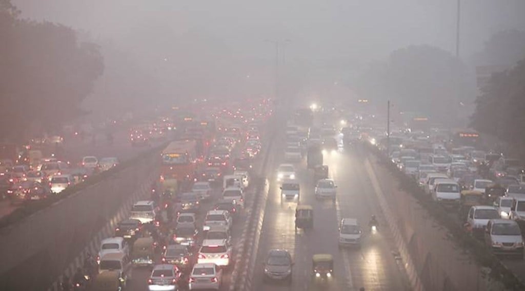 During peak air pollution, there is an increase in reporting of lung-related ailments. (File image: IE) During peak air pollution, there is an increase in reporting of lung-related ailments. (File image: IE)