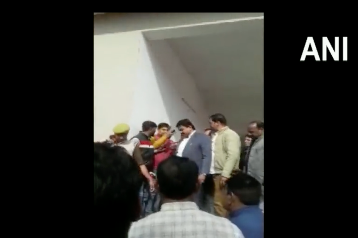 Watch: MoS Ajay Mishra loses cool, hurls abuses at journalist ...