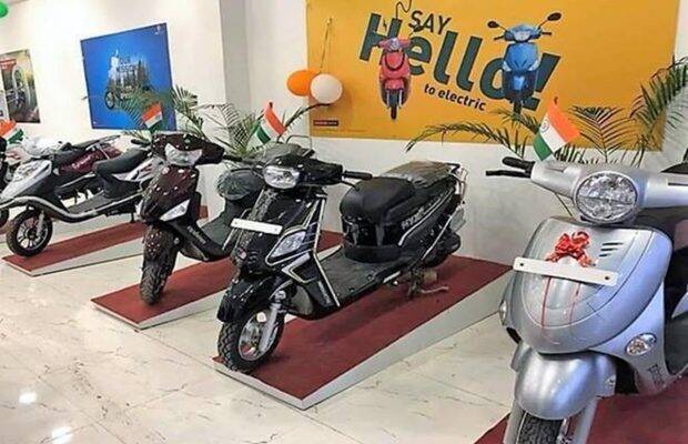 electric scooter, EV charging, hero electric, charzer, EV charging stations