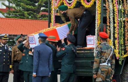 CDS Bipin Rawat Chopper Crash Live Updates, Army Chief Gen Bipin Rawat Death Live News, Indian Army Helicopter Crash Latest News Live Coverage