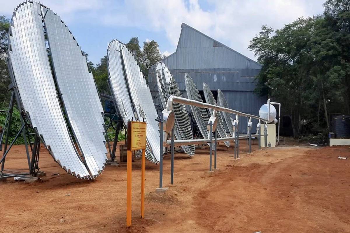 solar concentrator, water heating system solar concentrator, water heating system