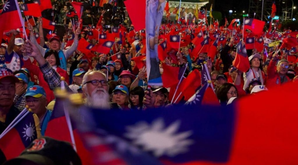 Supporters of Han Kuo-yu, Taiwan's 2020 presidential election candidate for the KMT or Nationalist Party, attend a campaign rally in Taipei, Taiwan, Thursday, Jan. 9, 2020. Taiwan will hold its presidential election on Jan. 11. (AP Photo/Ng Han Guan)
Supporters of Han Kuo-yu, Taiwan's 2020 presidential election candidate for the KMT or Nationalist Party, attend a campaign rally in Taipei, Taiwan, Thursday, Jan. 9, 2020. Taiwan will hold its presidential election on Jan. 11. (AP Photo/Ng Han Guan)