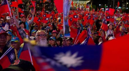 Supporters of Han Kuo-yu, Taiwan's 2020 presidential election candidate for the KMT or Nationalist Party, attend a campaign rally in Taipei, Taiwan, Thursday, Jan. 9, 2020. Taiwan will hold its presidential election on Jan. 11. (AP Photo/Ng Han Guan)
