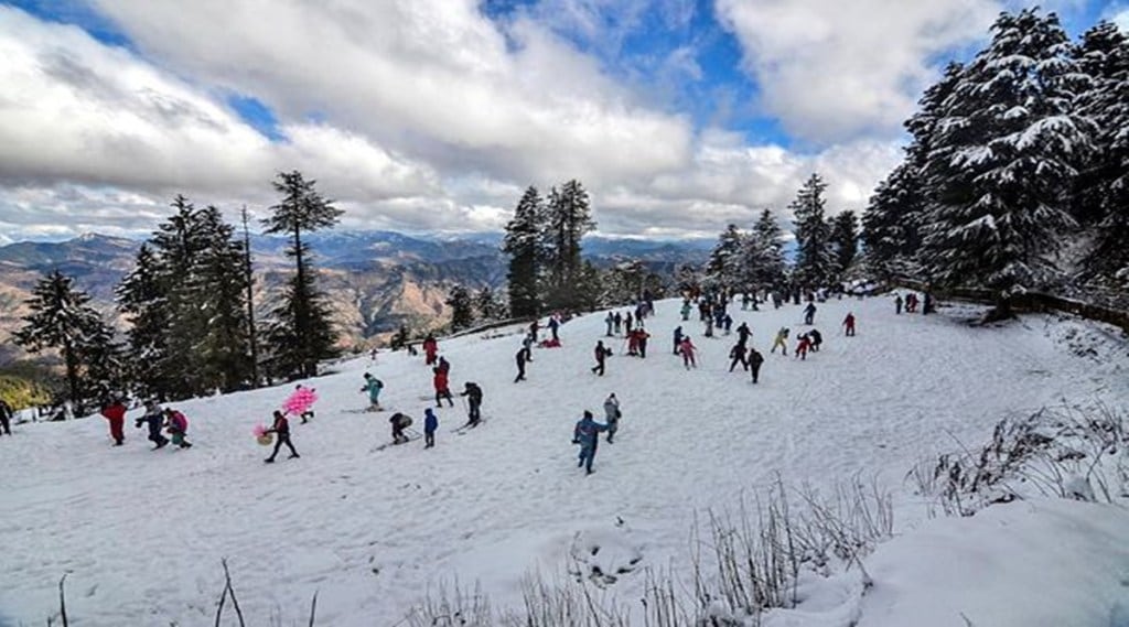 Welcoming the first snowfall of 2022, Benmore councillor Dr Kimi Sood posted a live video on her Facebook page. Welcoming the first snowfall of 2022, Benmore councillor Dr Kimi Sood posted a live video on her Facebook page.
