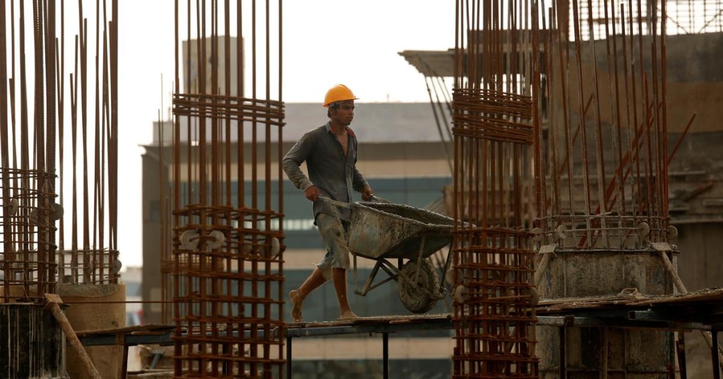 According to the government's first advance estimates India is expected to grow at 9.2% in comparison to RBI’s forecast of 9.5%. (File Photo: Reuters)