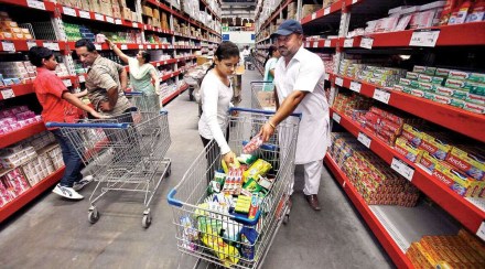 India is a consumer-driven economy. The retail sector is expected to touch US$1.3 trillion by 2025. (File Photo: Reuters)