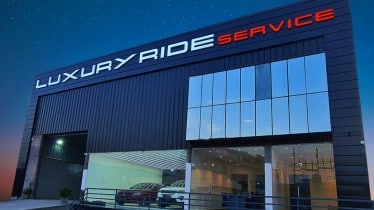 luxury ride pre owned premium car service