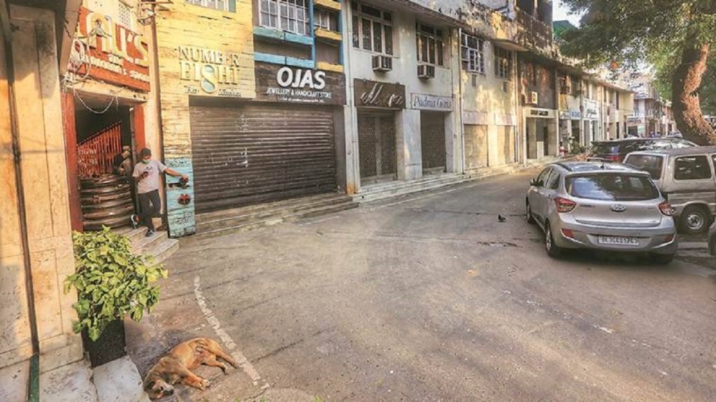India’s active Covid caseload on Monday stood at 16.56 lakh with 2.58 lakh new cases in 24 hours. Omicron tally stood at 8,209 so far, up 6.02 per cent from Sunday, data from Health Ministry showed. (Image: (IE Photo by Tashi Tobgyal)