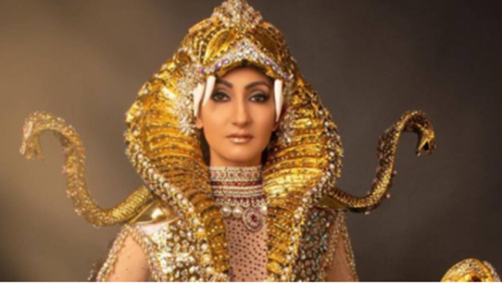 Navdeep Kaur is seen posing in her “avant-garde outfit” which is inspired by "Kundalini chakra” or chakras which is said to open up the positive characteristics of the human body via mind (Photo: Instagram/ mrsindiainc)
