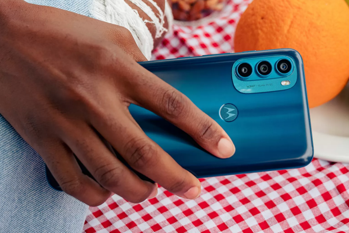 Moto G71 5G launched with Snapdragon 695 chip, 50MP triple cameras at a ...