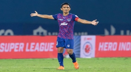 Sunil Chhetri of Bengaluru FC in action during the ISL match in Goa (PTI image)
