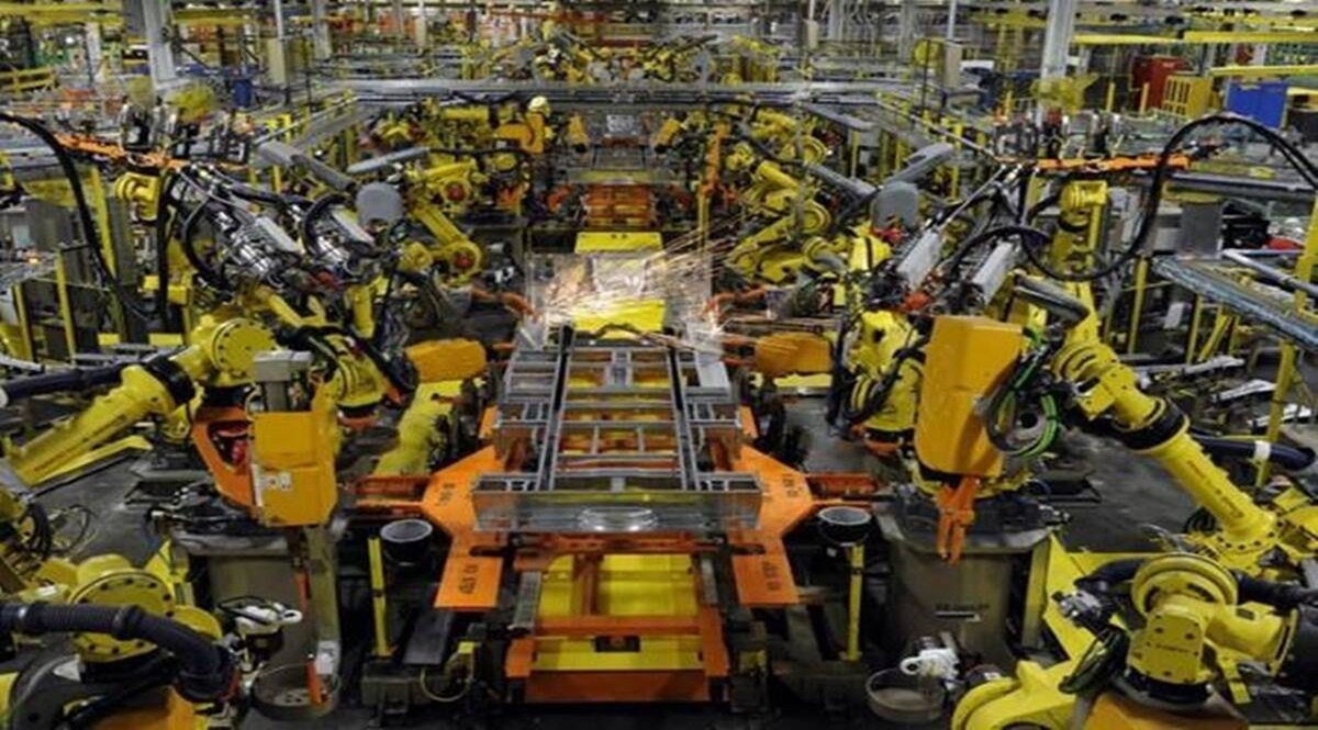 As a car is a depreciating asset, go for shorter tenure to reduce the interest payout. As a car is a depreciating asset, go for shorter tenure to reduce the interest payout.