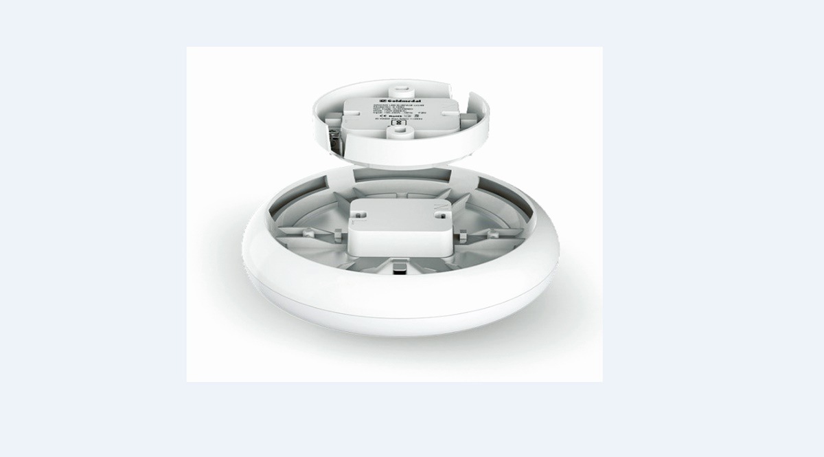 Our trial unit was the 12-watt round variant that retails for Rs 790.