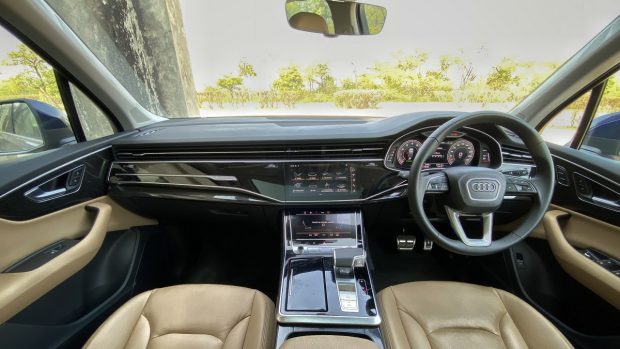 2022 Audi Q7 Facelift Review Dashboard