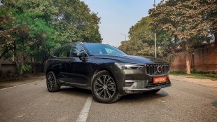 2022 Volvo XC60 Facelift Review Front 3 Quarters
