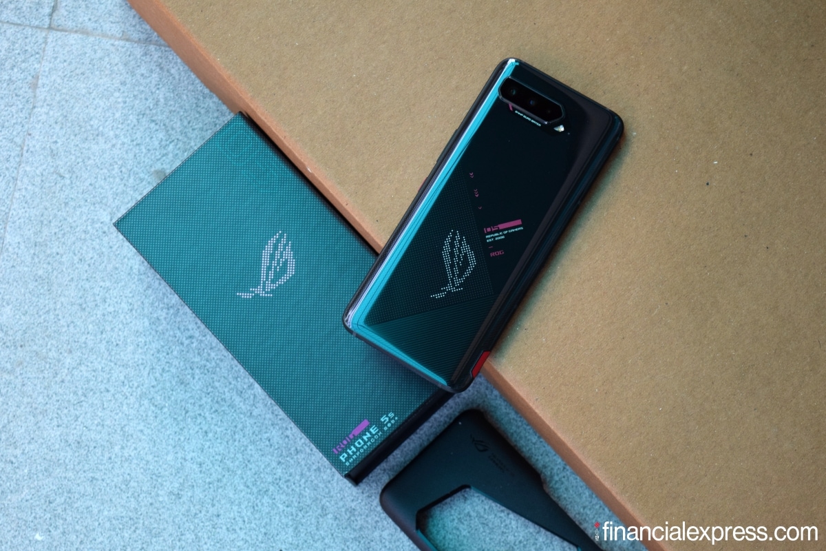 Asus ROG Phone 5s first look