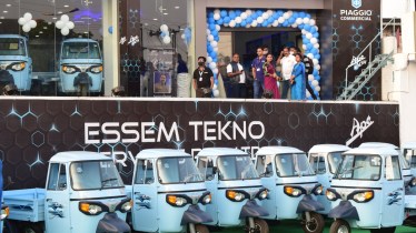 Piaggio launches its first electric three-wheeler experience centre in Kolkata