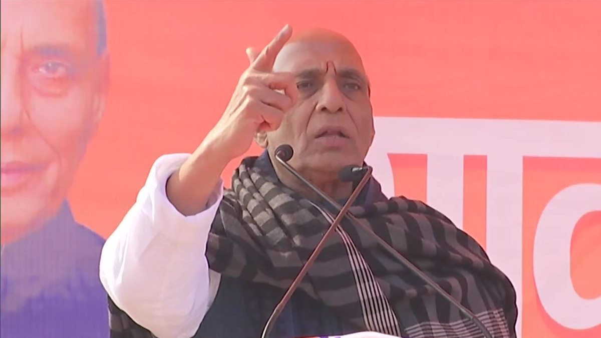 Rajnath Singh claimed that the BJP government is working for the development of Uttar Pradesh and said that earlier there were only 2-4 medical colleges in Uttar Pradesh. Rajnath Singh claimed that the BJP government is working for the development of Uttar Pradesh and said that earlier there were only 2-4 medical colleges in Uttar Pradesh.