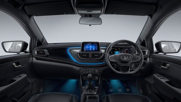 Tata Altroz Dark Edition Interior