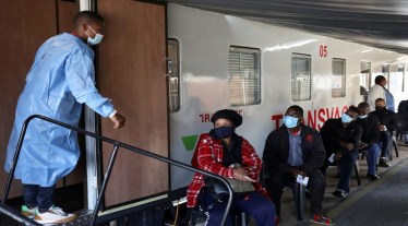 covid 19 vaccination in south africa
