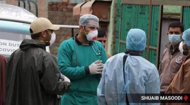 Earlier, the night curfew was from 9 pm till 6 am, thus one hour relief was given to the public (Photo: IE)