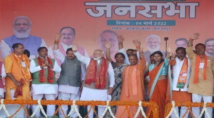 Prime Minister Narendra Modi with Uttar Pradesh CM Yogi Adityanath during an election campaign rally for BJP for the seventh and last phase of UP Assembly polls, in Mirzapur (Image: PTI)