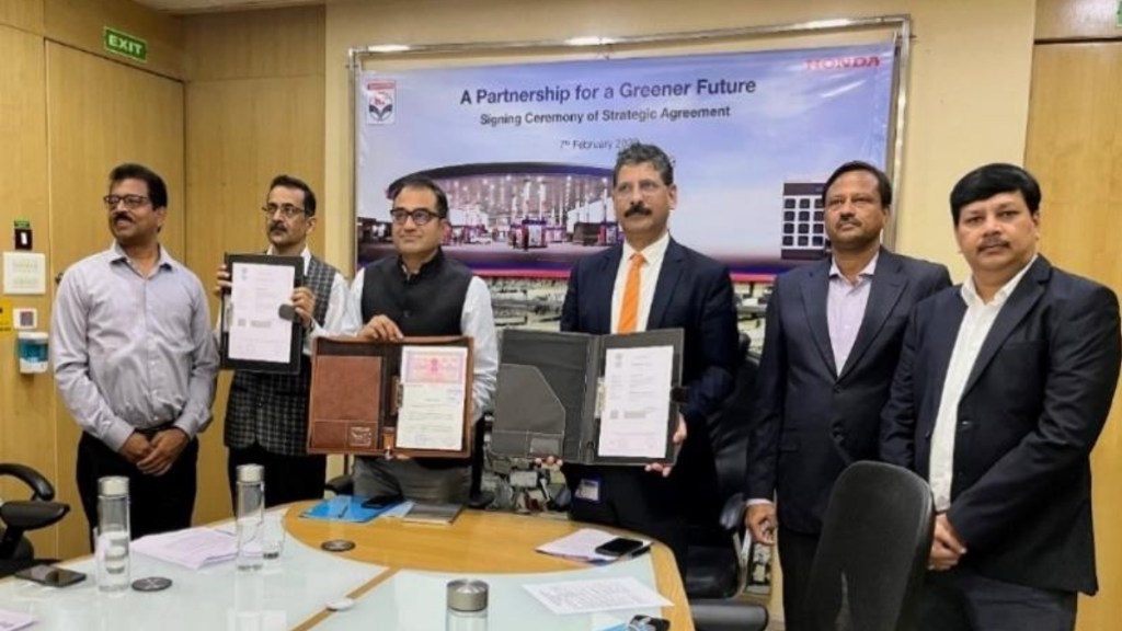 Honda, HPCL join hands to set up battery swapping stations at retail outlets in India