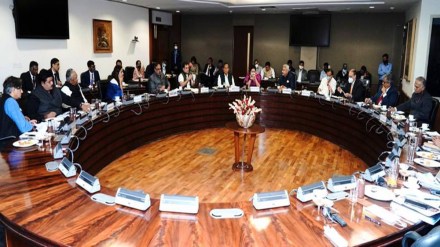 External Affairs Minister Dr S Jaishankar gave a presentation about evacuation and the current situation during the meeting. External Affairs Minister Dr S Jaishankar gave a presentation about evacuation and the current situation during the meeting.