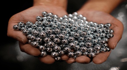 Nickel Prices shot up by a record 90.2% to an all-time high of $55,000 in intraday trade on Monday, before closing more than 66.3% higher. (FILE PHOTO: REUTERS)