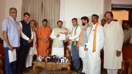 Sawant today informed that the swearing-in ceremony would be held at the Dr Syama Prasad Mookerjee stadium on March 28 at 11 am.