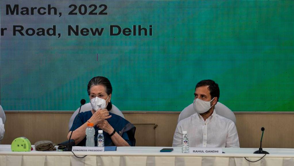 ED summons Congress interim president Sonia Gandhi and party MP Rahul Gandhi (AP Photo)