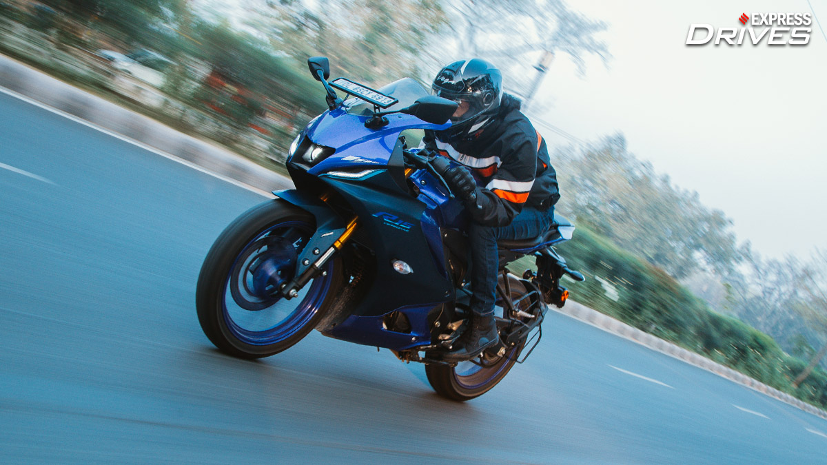Yamaha R15 V4 sports bike