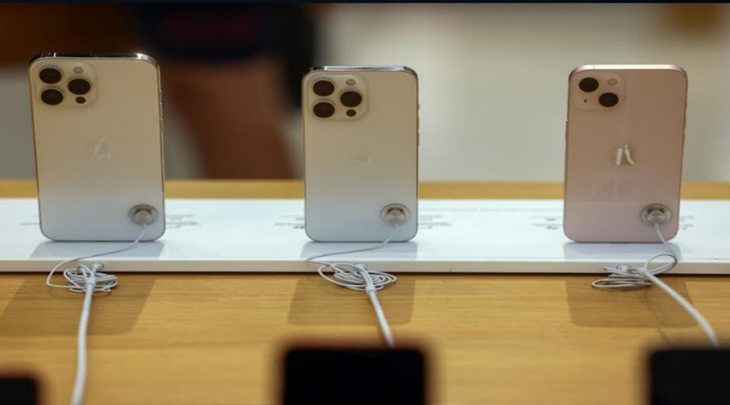 apple iPhone, russia ukraine war