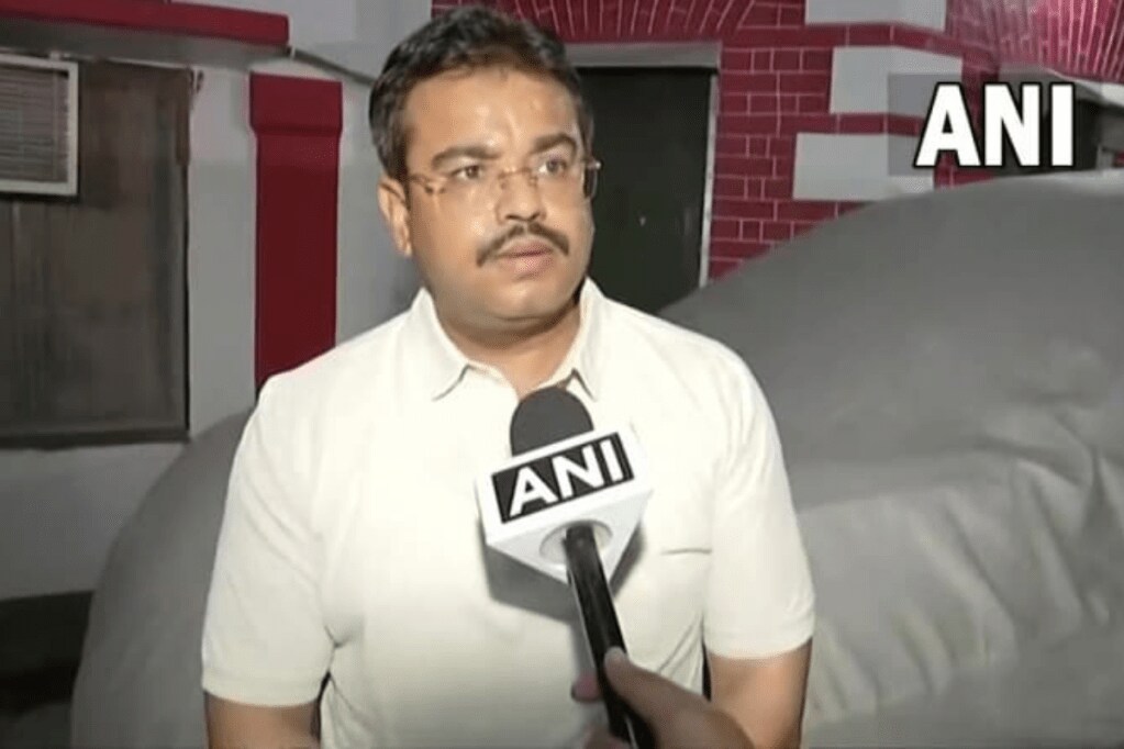 The top court asked the state government to file reply on the report of the SC committee, appointed to monitor the probe, which has recommended the state to challenge the order of bail by Allahabad High Court.   