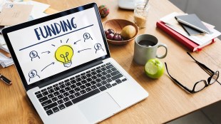 women entrepreneur, start-up, funding, seed funding, debt, company dilution, ExpressAWE, funding pitch, capital, finances, start-up growth, scale up, VC, PE, equity