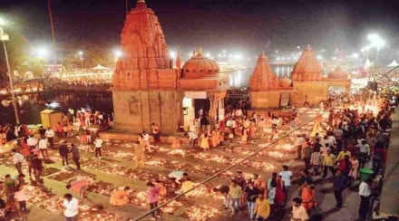 Earthen lamps were lit at the bank of Shripra river and other places in Ujjain on Mahashivratari (Twitter/ Shivraaj Singh Chouhan)