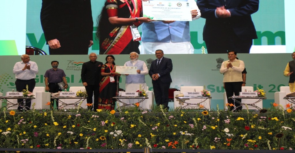 Emphasizing that this is the first investment summit focused on Ayush aimed at attracting investments to make India a Global Ayush Destination, he emphasized for increased investment in Ayush as there is limitless scope of investment and innovation in this sector.