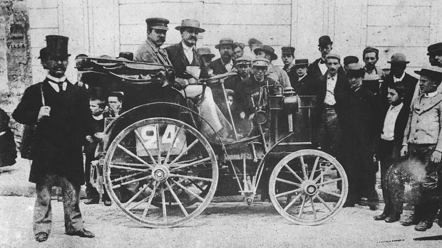 Alfred Vacheron on his Panhard