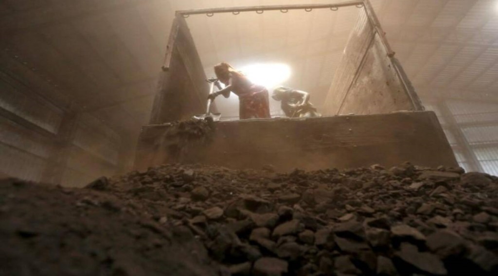 The coal ministry has taken consistent initiatives to increase the production of coal from captive mines. (File/Reuters)