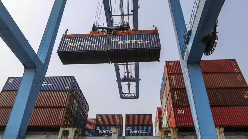 From Prime Minister Narendra Modi to Minister of Commerce & Industry Piyush Goyal, leaders lauded exporters, manufacturers, micro small and medium enterprises (MSMEs), weavers, as well as the farmers, as India exported merchandise goods worth $400 billion for the first time this year. (File: Bloomberg)